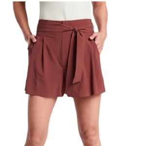Athleta Skyline Short Il High Rise Belted Paperbag Waist Size 4
